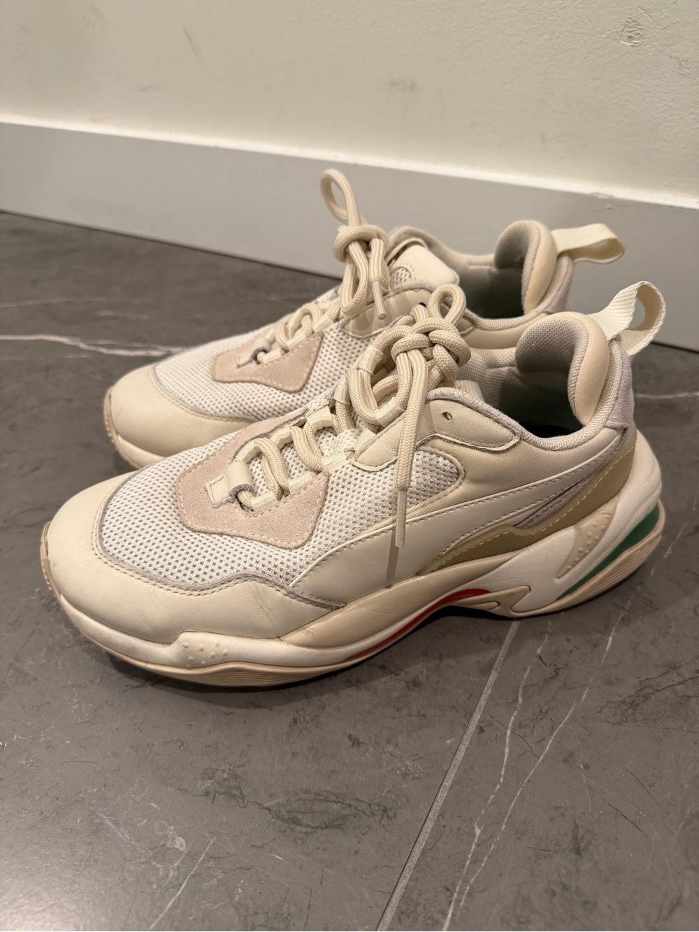 Puma Sneakers